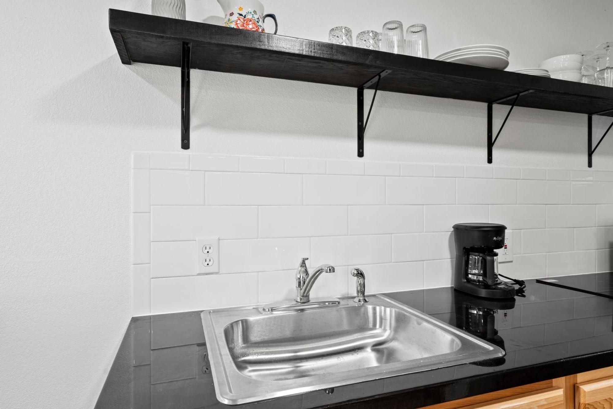 Peach Street Super Suite Medford Dış mekan fotoğraf