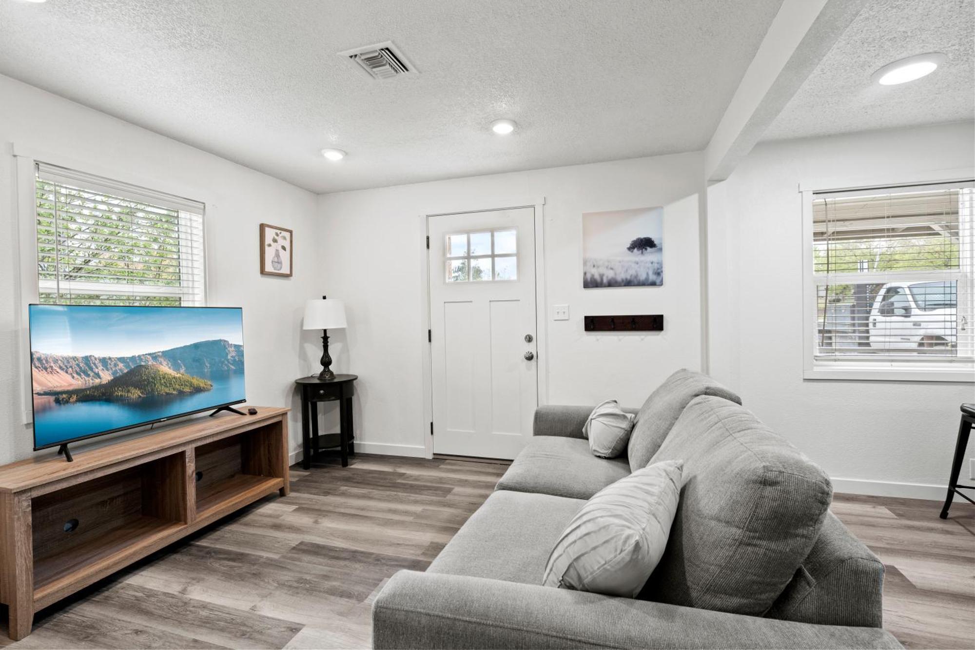 Peach Street Super Suite Medford Dış mekan fotoğraf